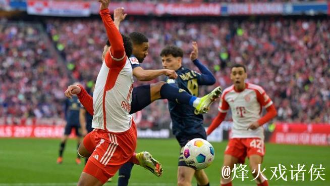 半场：拜仁1-1美因茨，格纳布里助攻卡尔破门，