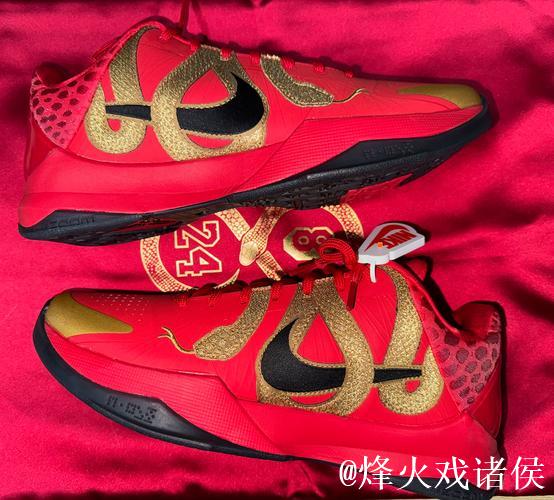 PJ-华盛顿穿着红蛇配色科比5，得到25分13篮板1盖帽